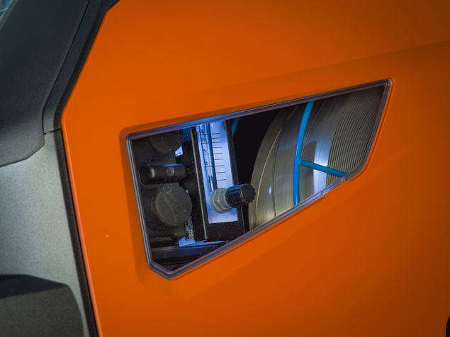 MasterMig-358-cabinet-window