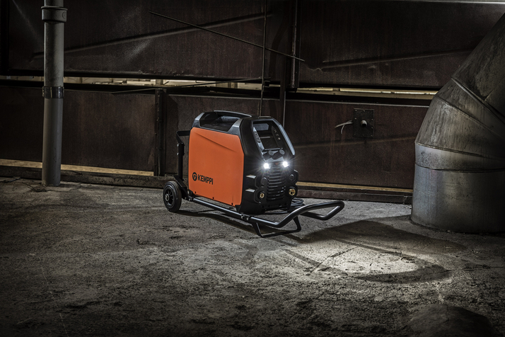 MasterMig-led-worklights-on-without-mains-power-3